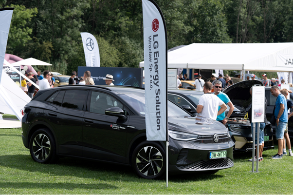 lg-energy-solution-wroclaw-welcomes-local-community-at-motoclassic-wroclaw-2023_1.png