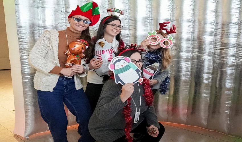 Employees of LG Energy Solution Wroclaw in the Christmas spirit