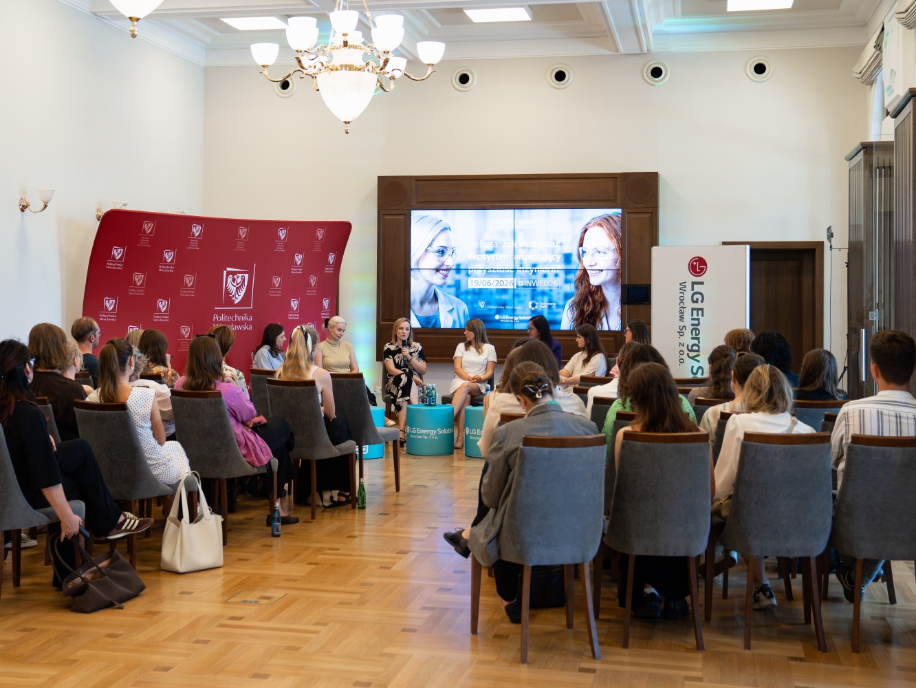 “Empower Women in Science & Innovation” panel discussion on International Women in Engineering Day
(Source: LG Energy Solution Wroclaw LinkedIn Newsletter
– EMPOWER EVERY POSSIBILITY)