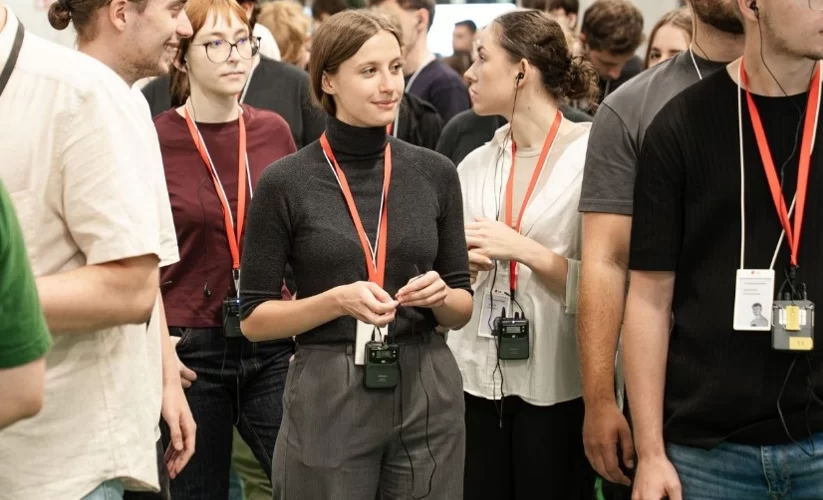 A group of interns during a line tour at LG Energy Solution Wroclaw