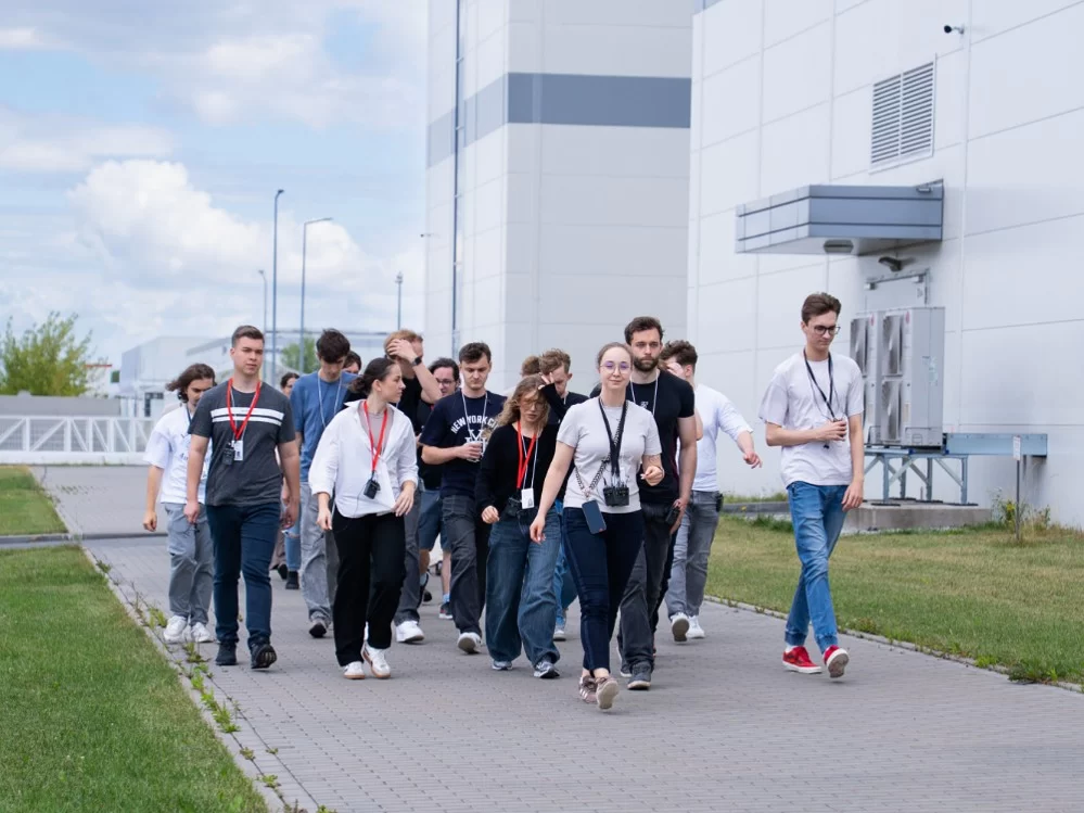 A group of interns during a line tour at LG Energy Solution Wroclaw
