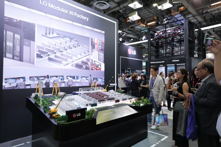 One LG AI Factory booth at DCWA 2026